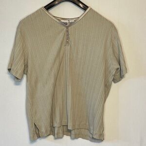 Womens Basic Editions Top Size 1X Green Pull Over Short Sleeve V Neck Stretch.